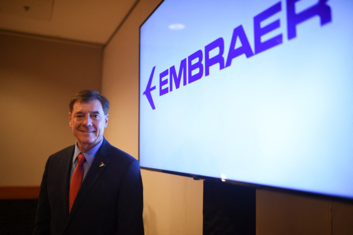 embraer-dice-que-las-aerolineas-retrasan-las-opciones-de-pedidos-de-aviones-debido-a-la-guerra-de-iran