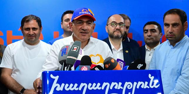 legislativos-en-armenia:-el-primer-ministro,-nikol-pachinian,-recuerda-el-escrutinio,-segun-los-resultados-de-los-primeros-ministros