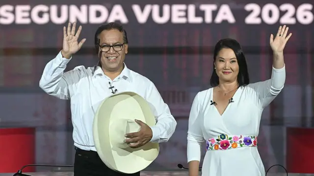 peru:-conteo-oficial-da-leve-ventaja-a-sanchez-sobre-keiko
