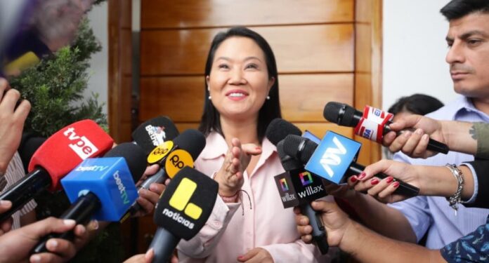 keiko-fujimori-supervisa-la-verificacion-de-actas-de-fuerza-popular:-asi-paso-la-jornada-postelectoral