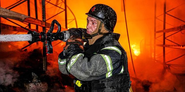 en-direct,-guerre-en-ucrania:-des-frappes-russes-font-au-moins-quatre-morts-et-plusieurs-blesses-dans-l’oblast-de-kharkiv