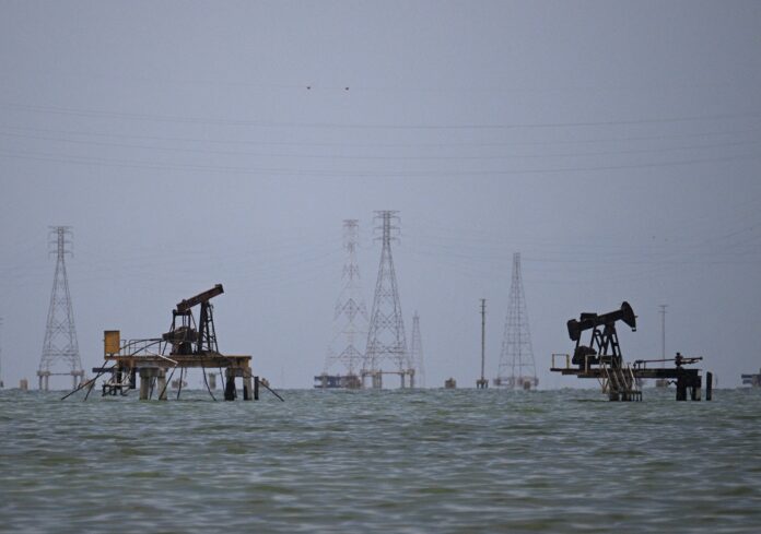 ee-uu-registra-1,25-millones-de-barriles-diarios-de-petroleo-en-venezuela-y-lo-atribuye-al-plan-de-trump-rubio
