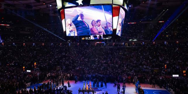 finales-nba:-donald-trump-eclipsa-el-partido-entre-los-knicks-y-los-spurs-de-victor-wembanyama-en-nueva-york