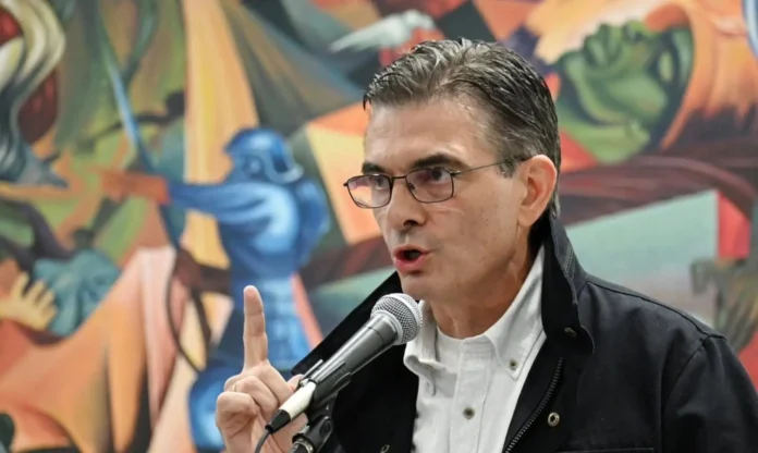 paz-ratifica-defensa-de-la-democracia-y-la-seguridad