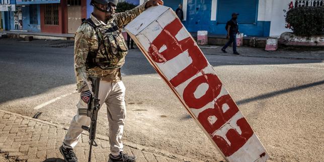 ebola:-violentos-bras-de-fer-autour-d’un-centre-de-quarantaine-americain-au-kenya