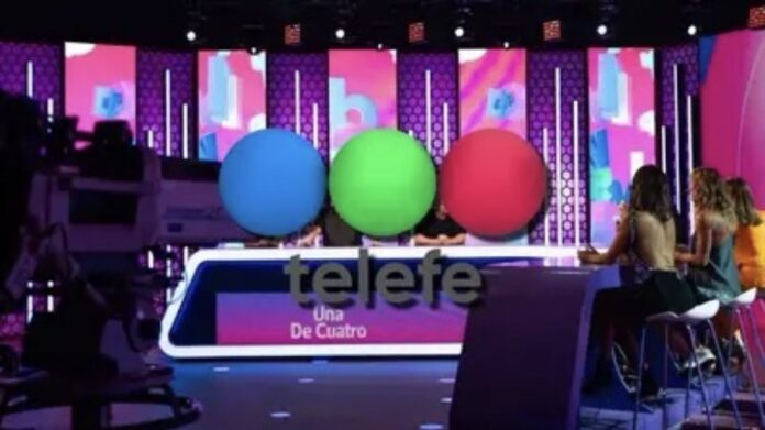 escandalo-en-telefe-por-lo-que-se-escucho-al-aire-con-el-microfono-abierto:-“le-voy-a-tocar-el-p…”