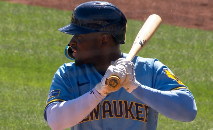 prospecto-venezolano-luis-lara-pacta-con-cerveceros-de-milwaukee