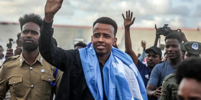 mondial-2026:-les-images-des-joueurs-fouilles-et-des-visas-rehuses-aux-etats-unis-qui-entachent-le-debut-de-la-competition