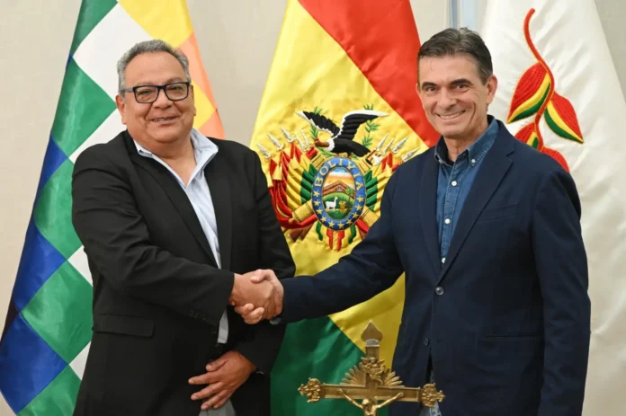 posesionan-a-ricardo-sanjines-como-ministro-de-educacion