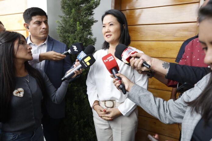 keiko-fujimori-insiste-en-tiernos-puentes-mientras-espera-el-resultado-final-de-la-segunda-vuelta