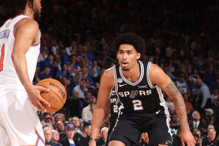 tras-un-colapso-historico,-los-spurs-prometen-batalla-para-frenar-el-titulo-de-los-knicks