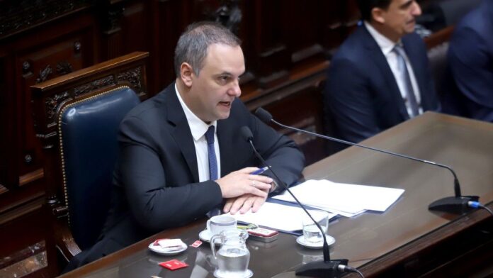 manuel-adorni-declaro-en-2025-ingresos-exentos-de-ganancias-seis-veces-superiores-a-su-salario-como-funcionario