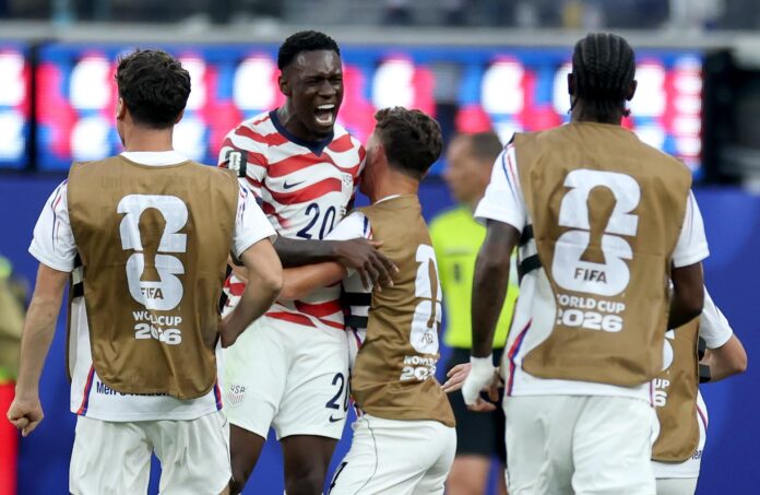 estados-unidos-fue-una-fiera-y-goleo-a-paraguay-4-1-en-su-debut