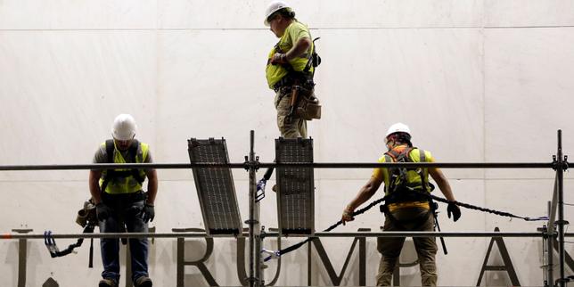 el-centro-kennedy-retira-el-nombre-de-donald-trump-de-su-fachada