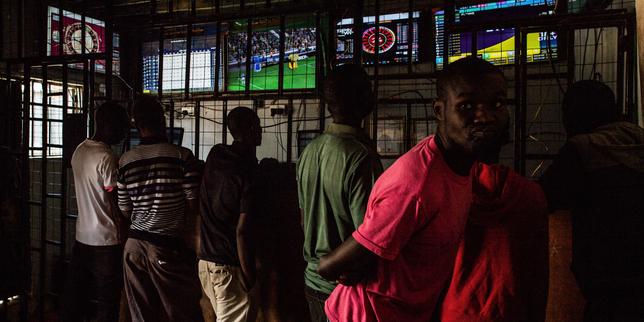 au-kenya,-una-pasion-peligrosa-por-los-juegos-de-plata