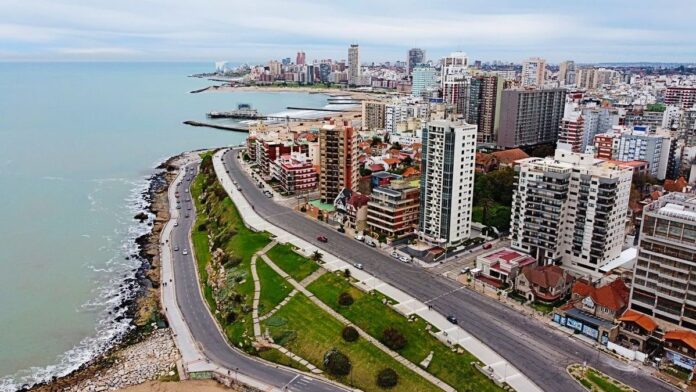 advierten-que-el-feriado-dejo-$217.000-millones,-pero-fue-el-fin-de-semana-largo-con-menos-turistas-del-ano