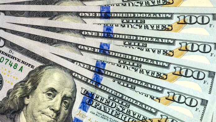 el-dolar-se-mantiene-contenido-pese-al-inicio-del-mundial-2026-y-la-brecha-con-el-techo-de-la-banda-se-expandio-al-24%