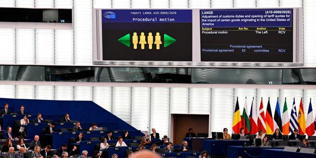 derechos-de-pareja:-un-ano-despues-del-acuerdo-de-turnberry-entre-la-ue-y-los-estados-unidos,-los-europeos-no-tienen-fuego-verde