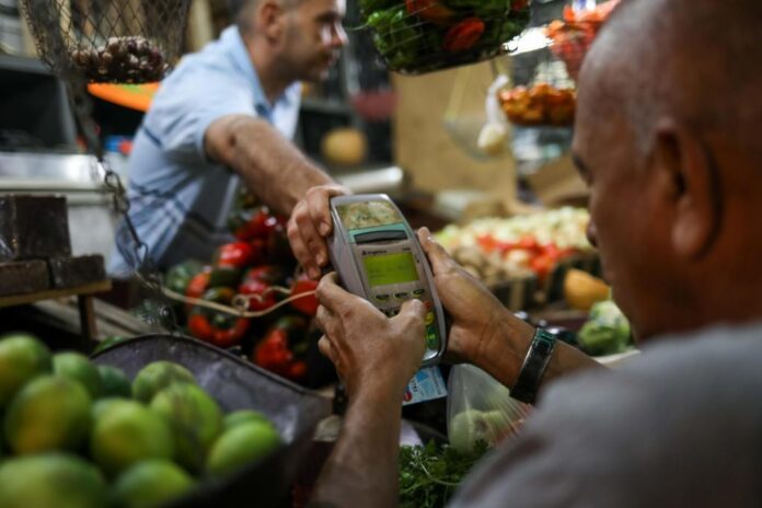 la-inflacion-pierde-fuerza-en-bolivares-y-en-dolares,-constata-estudio-de-cedice