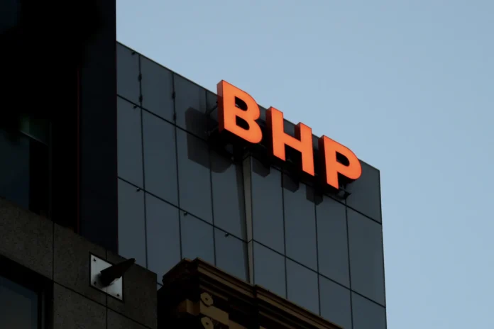 bhp-vendera-todas-sus-lineas-electricas-en-chile-para-centrarse-en-el-cobre