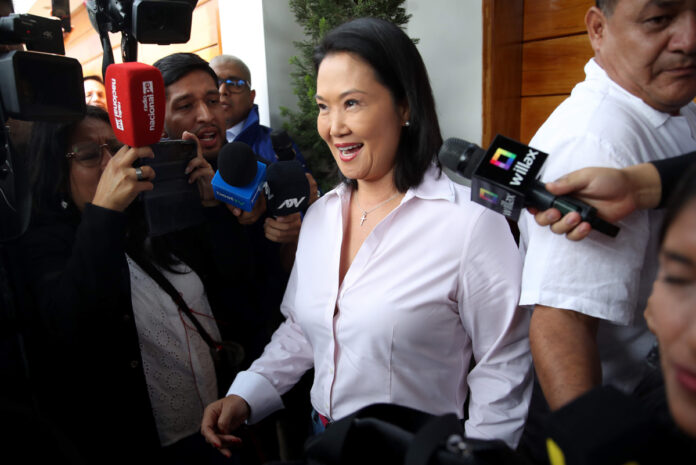 keiko-fujimori-aventaja-a-roberto-sanchez-por-37.000-votos-al-99,1%-del-escrutinio-en-peru