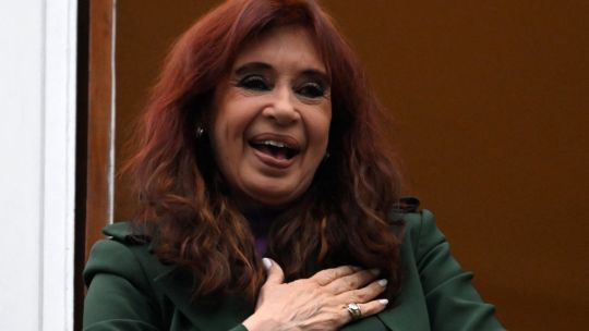 corte-advierte-a-expresidenta-cristina-fernandez-de-kirchner-sobre-concentraciones-de-simpatizantes-afuera-de-casa