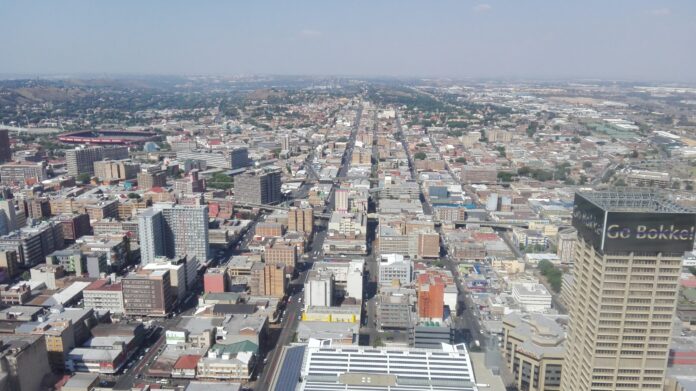 sudafrica-obtiene-un-prestamo-del-banco-brics-de-mil-millones-de-dolares-para-arreglar-sus-ciudades