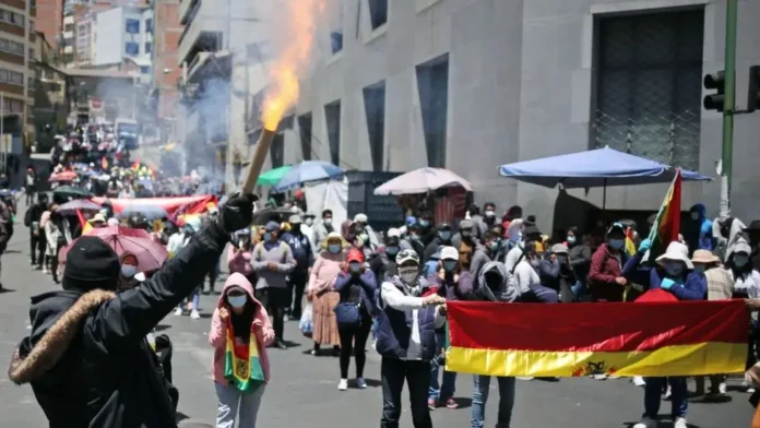 comision-juridica-evalua-la-situacion-de-detenidos-en-protestas