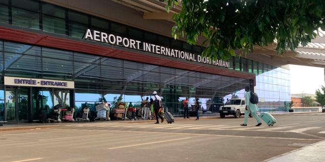 niger:-el-gsim,-rama-saheliana-de-al-qaida,-reclama-el-ataque-contra-el-aeropuerto-de-niamey