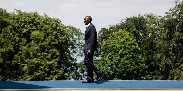 william-ruto,-presidente-de-kenia,-en-el-«mundo»-despues-de-la-reunion-del-g7:-«avec-les-etats-unis,-tenemos-una-excelente-relacion,-eso-no-significa-un-alineacion»