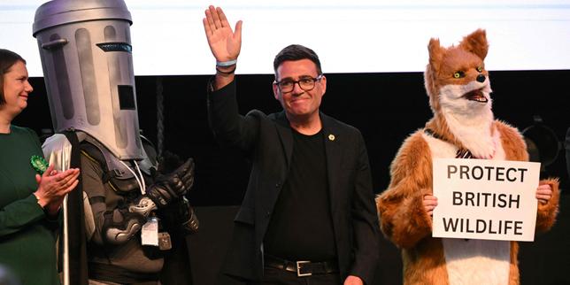 royaume-uni:-el-trabajador-andy-burnham,-rival-de-keir-starmer,-elu-diputado