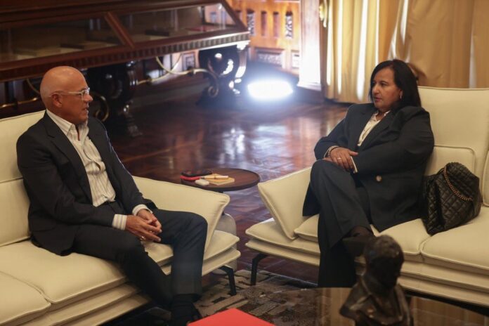 visiones-y-dudas-que-dejo-el-inesperado-regreso-de-dinorah-figuera-al-pais