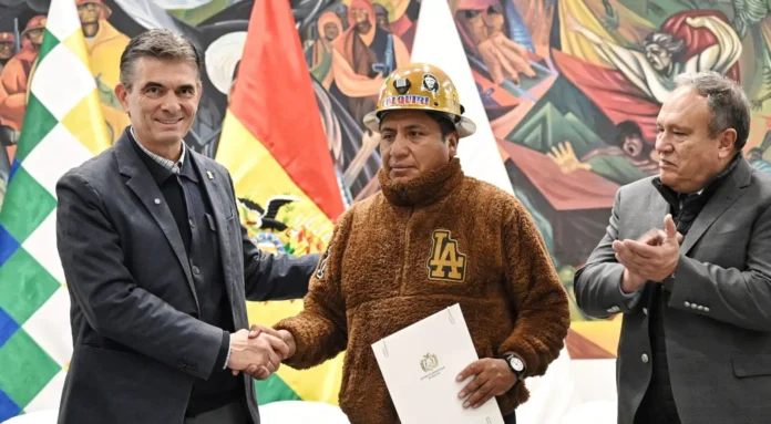 paz-firma-acuerdo-con-mineros-de-colquiri-para-potenciar-la-mineria