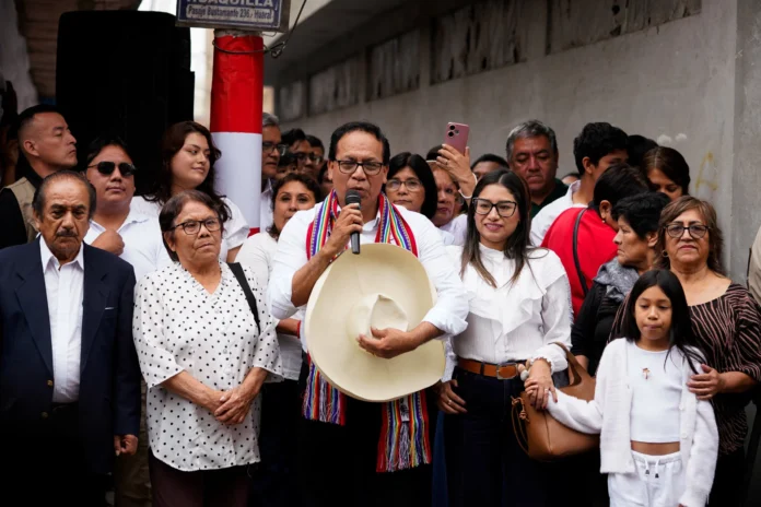 el-resultado-dudoso-de-peru-se-cuestiona-mientras-sanchez-convoca-una-marcha-en-lima