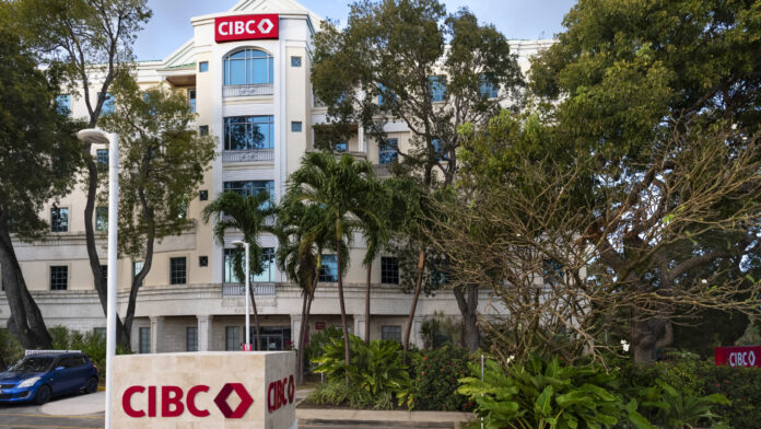 un-banco-canadiense-abandona-el-caribe-en-un-acuerdo-de-1.800-millones-de-dolares