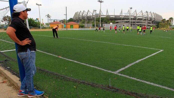 los-efectos-de-las-amenazas-al-deporte-en-barranquilla-y-soledad:-panfletos-habrian-obligado-a-suspender-cerca-de-450-partidos-en-canchas-comunitarias