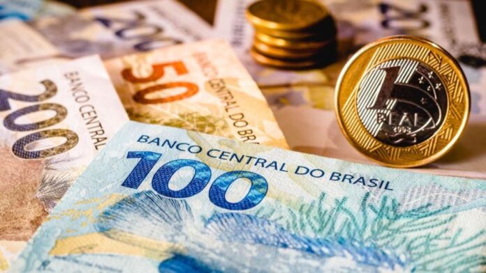 monedas-latinoamericanas-cotizan-con-leves-alzas,-con-la-expectativa-en-medio-oriente