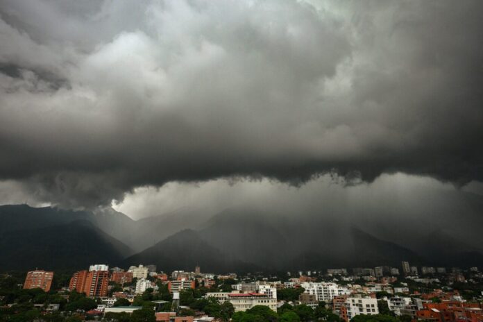 inameh-preve-hasta-46-ondas-tropicales-sobre-venezuela