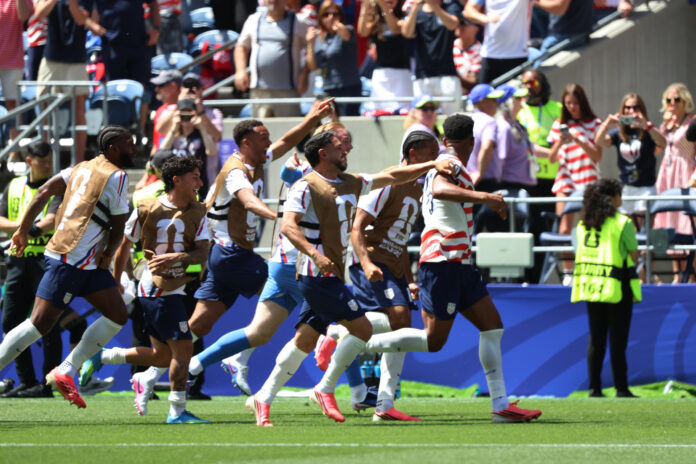 estados-unidos-vencio-a-australia-2-0-y-clasifico-a-los-dieciseisavos-del-mundial-2026