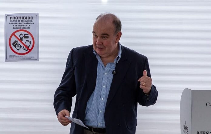 rafael-lopez-aliaga:-“yo-le-he-pedido-a-luis-rubio-que-se-quedo-los-cuatro-anos-como-alcalde”