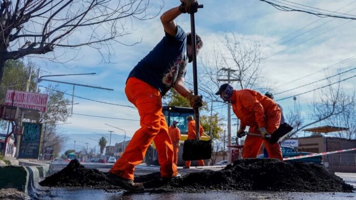 elevada-carga-impositiva:-los-municipios-cobran-82-tipos-de-tasas-pese-a-los-reclamos-de-luis-caputo