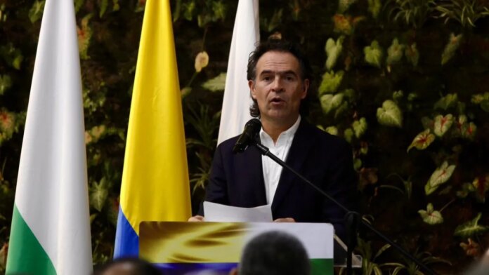mas-de-5,4-millones-de-antioquenos-votan-en-segunda-vuelta-bajo-medidas-de-seguridad:-asi-fue-como-federico-gutierrez-inauguro-la-jornada-legislativa