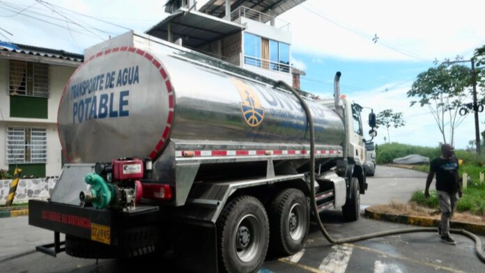 la-fragilidad-de-una-ciudad-atada-a-un-solo-tubo:-buenaventura-recupera-el-agua,-pero-la-vulnerabilidad-de-su-infraestructura-sigue-intacta