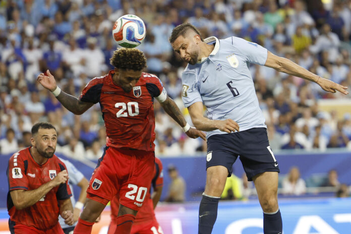 cabo-verde-jugo-sin-miedo-y-empato-ante-uruguay-para-seguir-con-vida-en-el-mundial