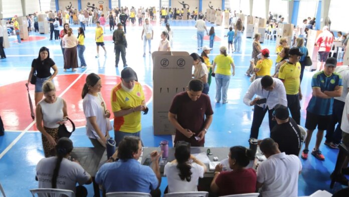 segunda-vuelta-presidencial-cerrada-sin-incidentes-en-atlantico-y-barranquilla;-mas-de-4.700-policias-custodiaron-la-jornada-electoral