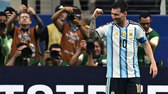 messi-hace-historia-en-el-mundial-al-enviar-a-argentina-a-octavos-de-final