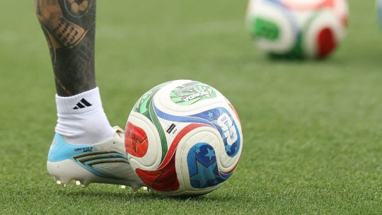 el-eterno-messi-mira-el-record-de-la-copa-mundial-mientras-argentina-se-enfrenta-a-austria