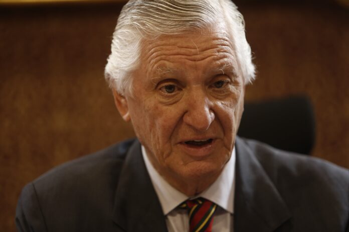 juntos-por-el-peru-presenta-denuncia-constitucional-contra-el-canciller-carlos-pareja