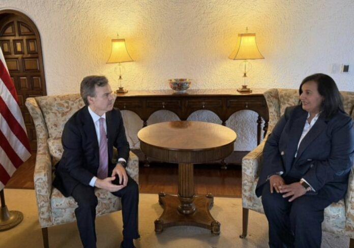 barrett-ratifico-ante-dinorah-figuera-el-compromiso-de-la-administracion-trump-con-la-reconciliacion-en-venezuela