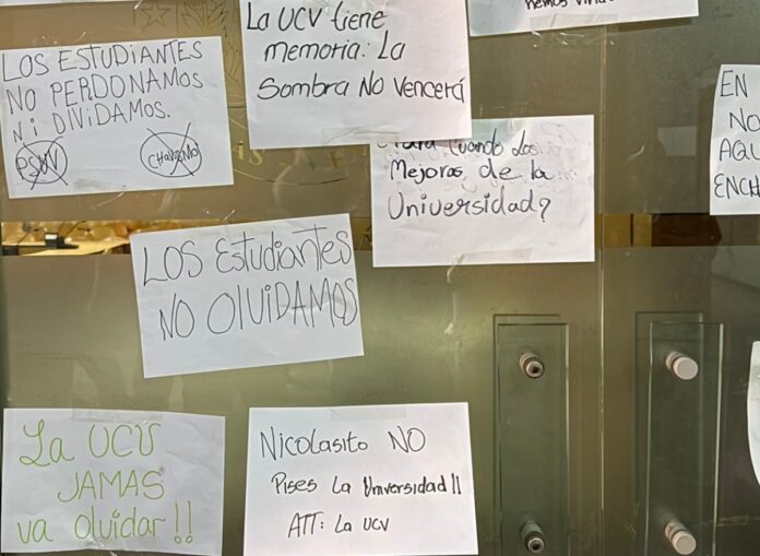 protesta-estudiantil-impidio-actividad-de-nicolas-maduro-guerra-en-la-ucv